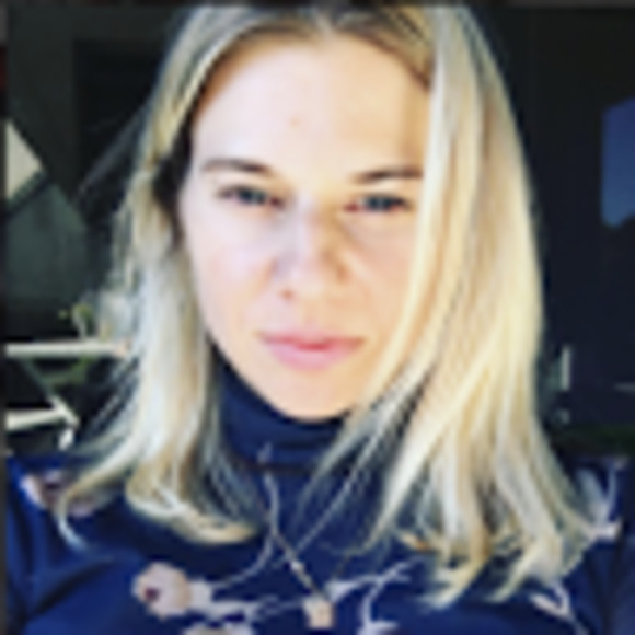 Meet the Posher Other - Meet your Posher, Laura